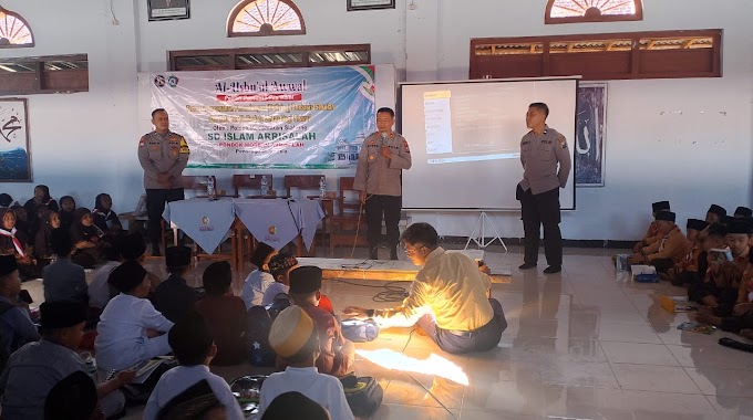 Cegah Bullying, Polsek Slahung Gelar Sosialisasi di Ponpes Arrisalah