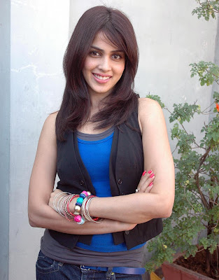 genelia d souza wallpapers. Genelia Cool Hot Latest Photos