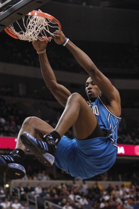 kobe bryant dunks on dwight howard. Dwight Howard dunking