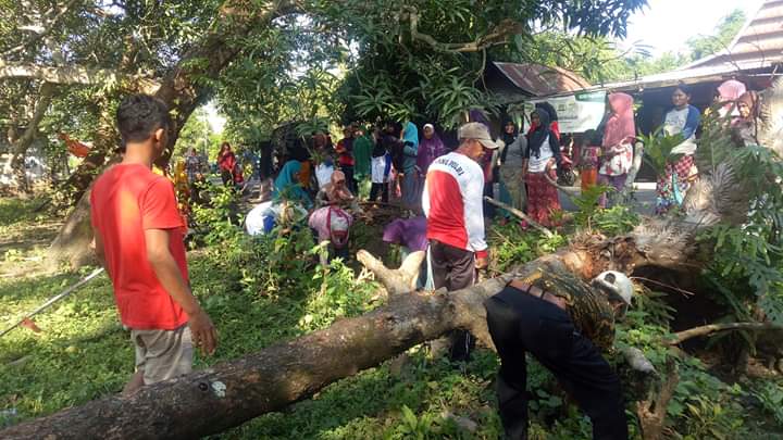 PJ Kepala Desa Pattopakang, Utamakan Kebersihan Wilayahnya 