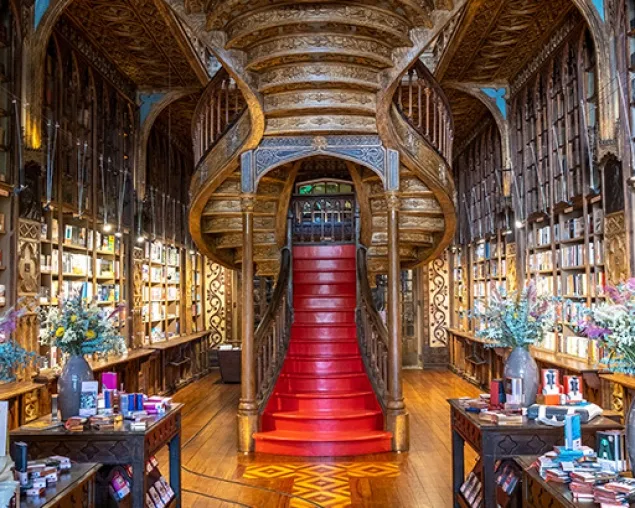 Libreria Lello, oporto,magia en el interior