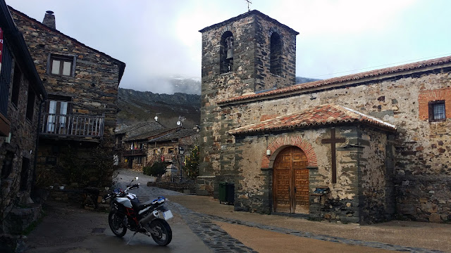 BMW F800GS:Trail Forever. Haciendo amigos por la Tejera Negra.