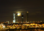 Luces y sombras en Madrid (madrid de noche)