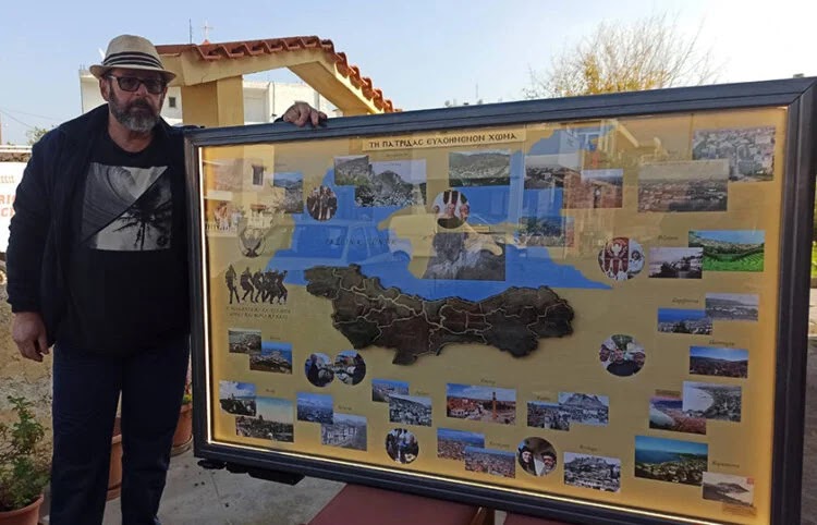 Ο Θεοχάρης Ταστσιόγλου έφτιαξε χάρτη με χώμα από τις αλησμόνητες πατρίδες του Πόντου
