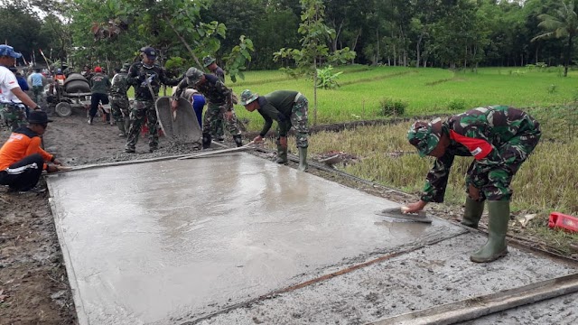 Membangkitkan Rasa Cinta Tanah Air Melalui  ProgramTMMD