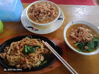 Miyageng, Mie Ayam Gayeng Hotplate Fulltoping di Borobudur Magelang