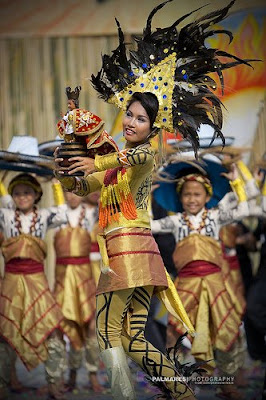 Sinulog Grand Mardigra 2009 - Lead Lady Dancer