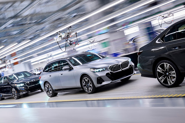 La planta de BMW Group en Dingolfing inicia la producción del nuevo BMW Serie 5 TouringLa planta de BMW Group en Dingolfing inicia la producción del nuevo BMW Serie 5 Touring