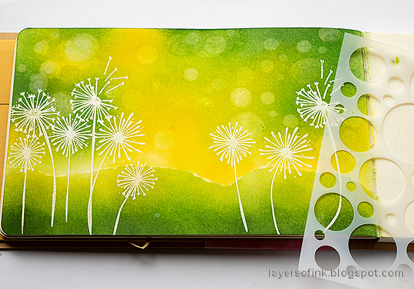 Layers of ink - Dandelion Fields Tutorial by Anna-Karin Evaldsson. Use the Simon Says Stamp Mix and Match Circles stencil.