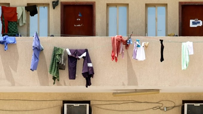 அபுதாபி நகரின் அழகைக் சிதைக்கும் படி துணிகளை பால்கனியில் (balcony) காயப் போட்டால் 1000 திர்ஹம் அபராதம்.