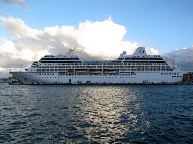 Insignia cruise ship, Livorno