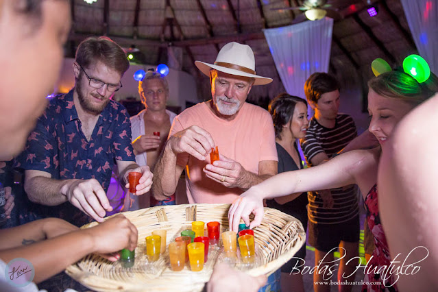 boda en playa, beach wedding, Oaxaca, México, Bodas Huatulco, Wedding Planner