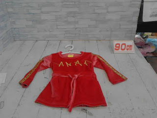 中古品　子供服　９０㎝　ANAP　レッド　長袖ワンピース　４９８円