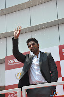 Allu Arjun Latest Photos at Joyalukkas VJA