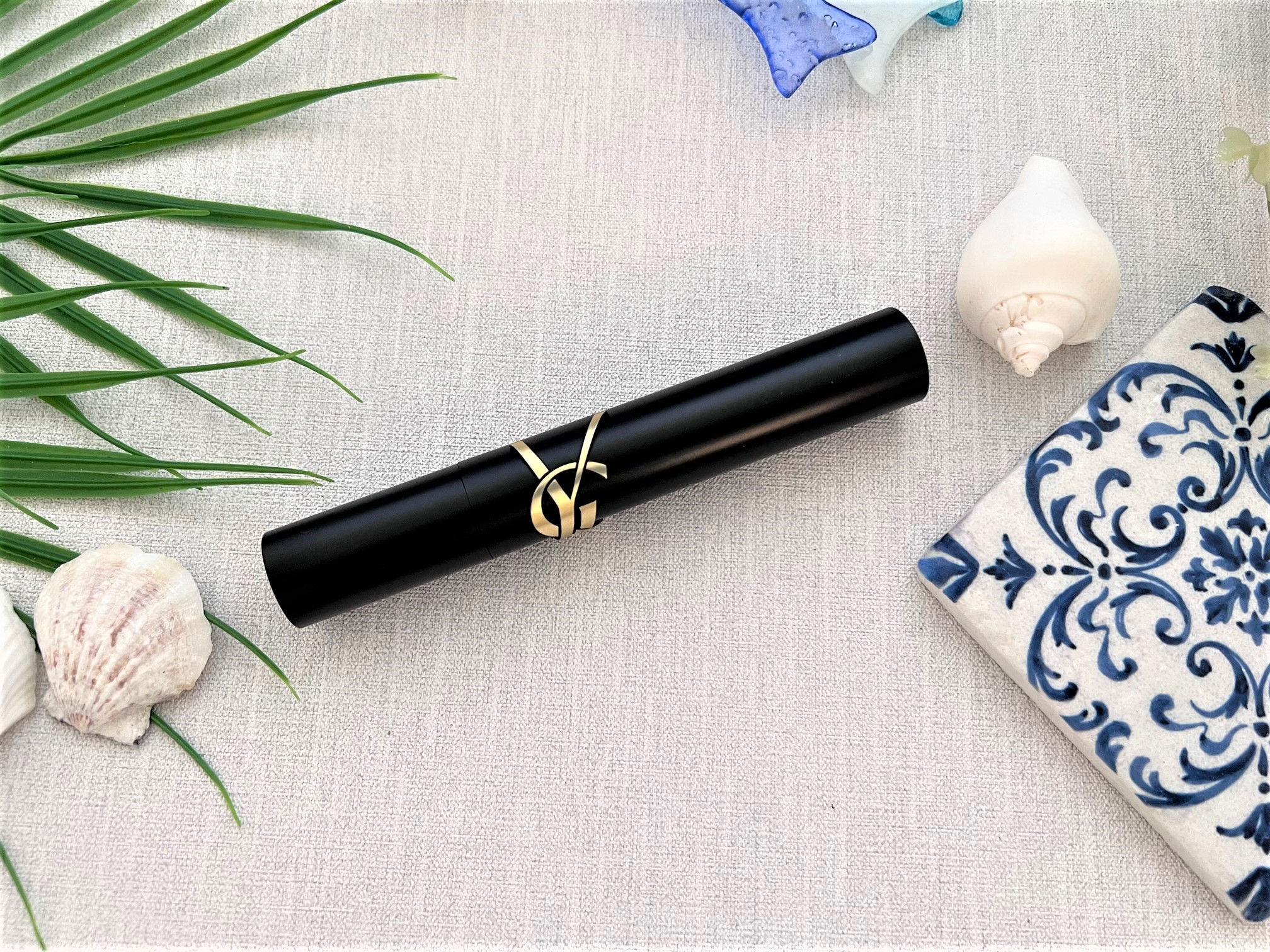 Love a more natural look? Try @yslbeauty New Lash Clash Extreme Volume, Mascara