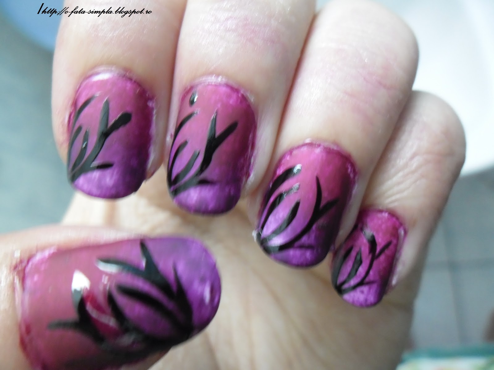 O fata simpla: 10 Day of nail art:6.Art deco nails