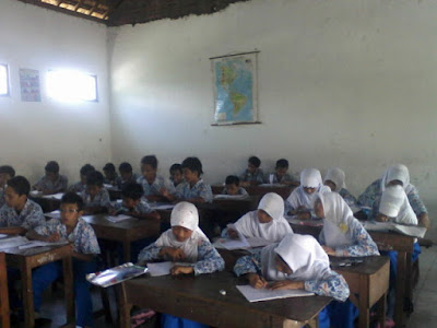 Soal UTS Bahasa Indonesia Kelas 1 2 3 4 5 6 SD/MI Semester 2 (Genap) Dan Kunci Jawaban