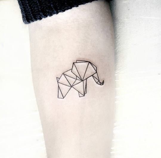 Tatuagens femininas de elefante 