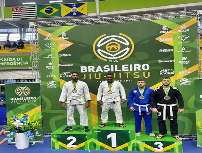 Atleta representa Ibicaraí no Campeonato Brasileiro de Jiu-Jítsu e fica em segundo lugar   
