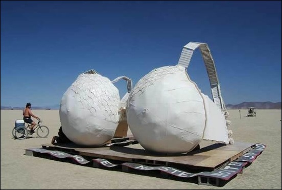 giant_bra_03