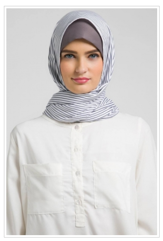 Koleksi Model Hijab Modern Monochrome Terbaru 2021