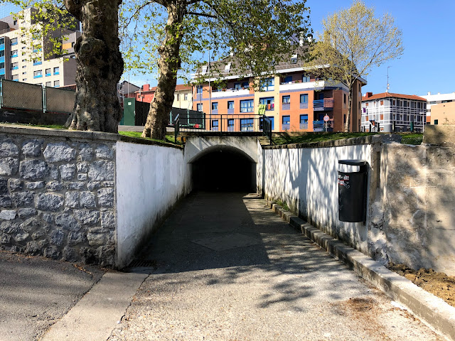 Túnel entre el parque de La Orconera y Lutxana