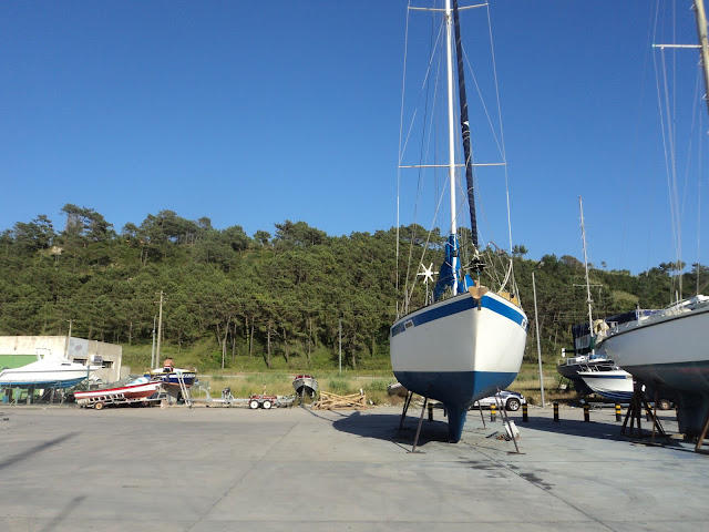 nazare boat yard