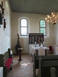 Blick in den Altarraum der Dorfkirche Dabel