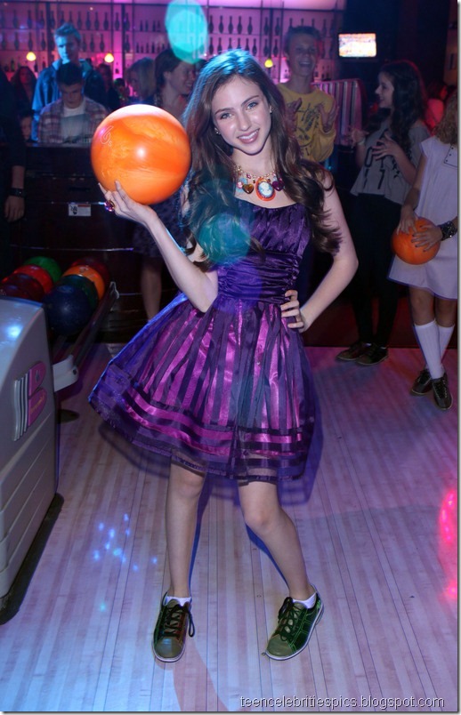 Ryan Newman Hot Pictures 5