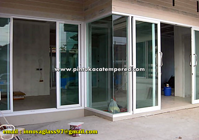 Top Ide 34 Desain Pintu Kaca Rumah Minimalis