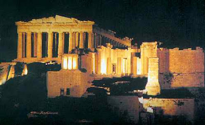 Atlantic: «Θα αναγκαστεί η Ελλάδα να πουλήσει την Ακρόπολη;»