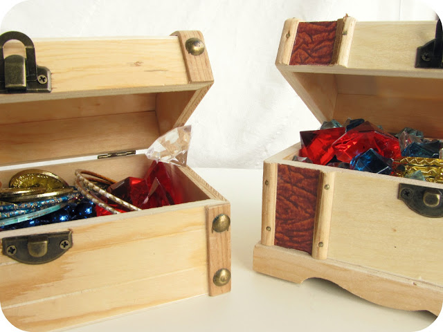 instructions on how to build a treasure chest