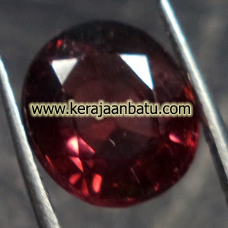 Batu Permata Garnet Ungu