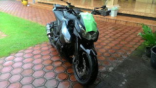 BURSA MOGE BEKAS:  Kawasaki Z1000 2012 Black Edition - SURABAYA