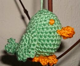 http://elzeblaadje.files.wordpress.com/2013/12/birdies-crochet-pattern.pdf