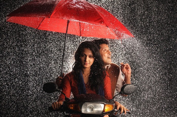 Vikram-Anushka-Amala-Paul-Deiva-Thirumagal-Kollywood-film-Tollywood-movie-Nana