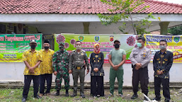 Upaya Bersama Cegah Penyebaran Virus Corona, Tiga Pilar Kec. Widasari Lakukan Pemasangan Banner Kampung Siaga Covid-19