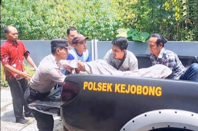 Kecelakaan Antara Pengendara Motor Dengan Pejalan Kaki Berakibat Keduanya Meninggal Dunia