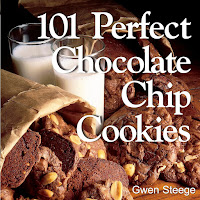 Image: 101 Perfect Chocolate Chip Cookies | Paperback: 144 pages | by Gwen W. Steege (Author), Gwen Steege (Author). Publisher: Storey Publishing, LLC (September 13, 2000)
