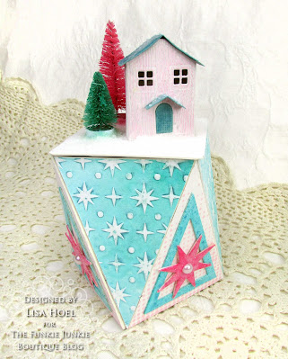 Lisa Hoel for The Funkie Junkie Blog - Christmas treat boxes #creativejuicefreshsqueezed #eileenhull #tim_holtz #sizzix #mysizzixstory #mymakingstory #thefunkiejunkie #thefunkiejunkieboutique #frillyandfunkie