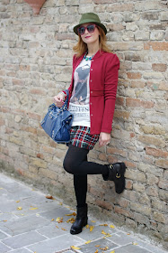 Bloggers do it better blouse, Carmens Padova biker boots, green fedora hat, Fashion and Cookies, fashion blogger