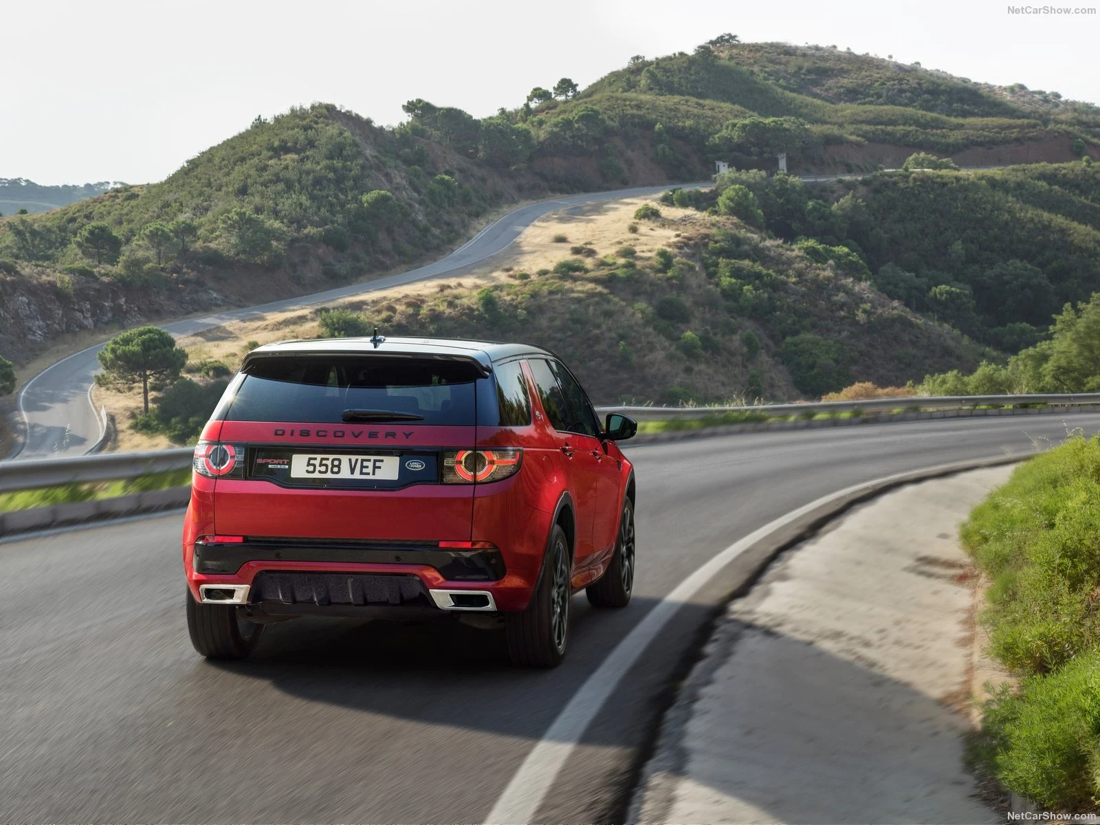 Hình ảnh xe ô tô Land Rover Discovery Sport Dynamic 2016 & nội ngoại thất