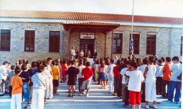 Οι σχολικές αργίες και ο κίβδηλος εξευρωπαϊσμός