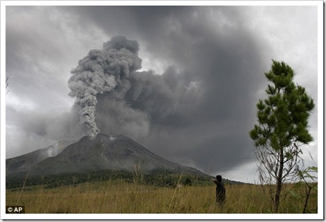 mount sinabung eruption 2