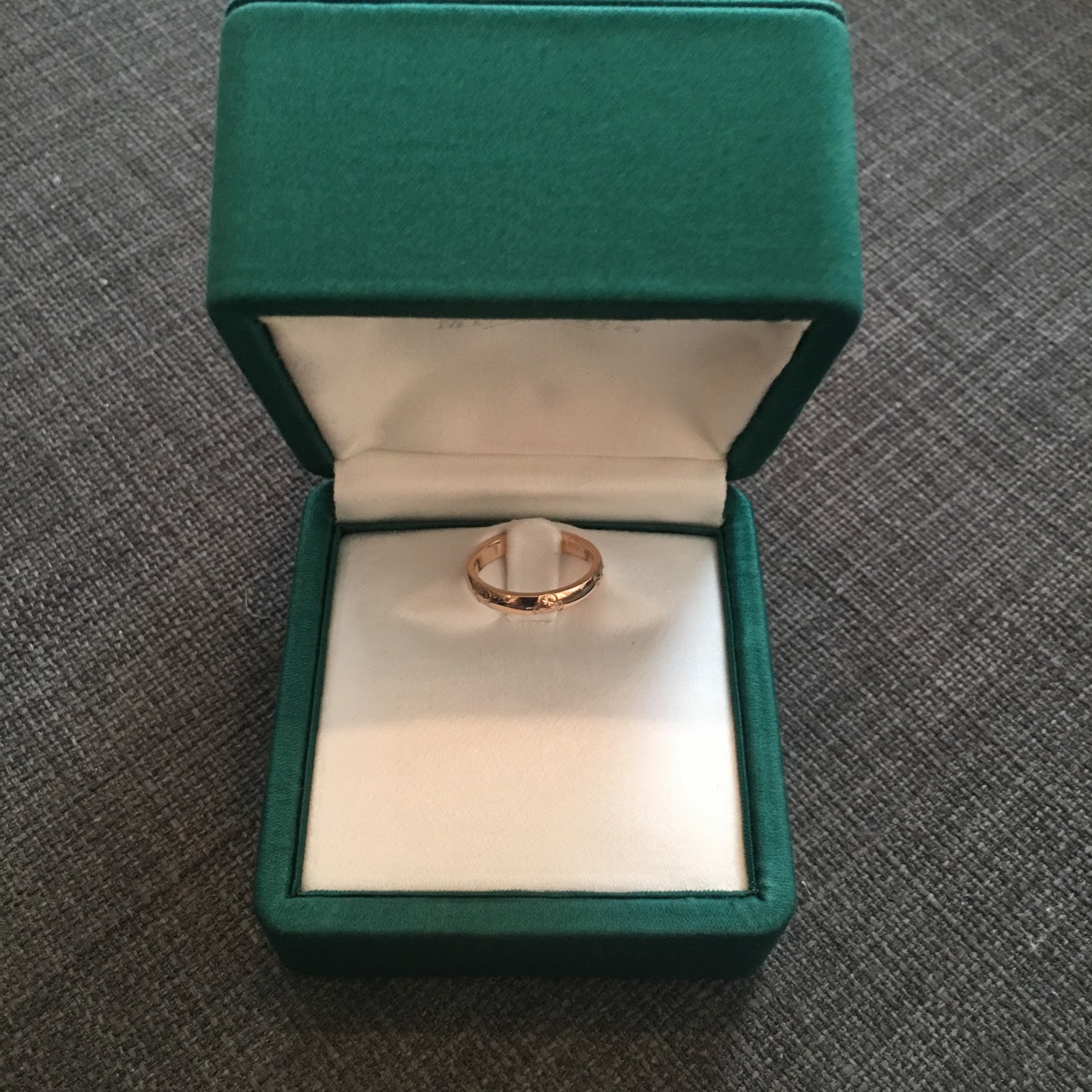 フランス パリ本店から個人輸入 ついに開封 メレリオ ディ メレーの結婚指輪