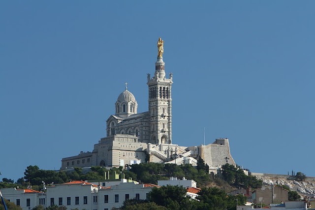 foto da Basílica de Notre Dame de la Garde em Marseille