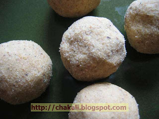 shingada recipe, fasting recipe, laddu recipe, ladu recipe, ladoo recipe, maharashtrian laddu recipe, upvas recipe