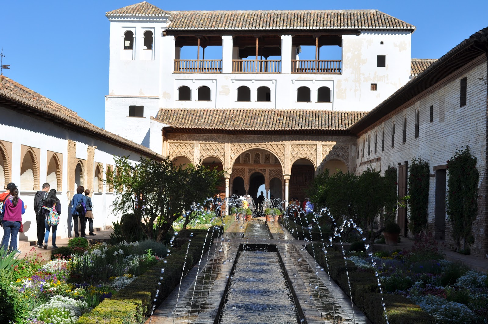 Regards ailleurs L  Alhambra   Grenade