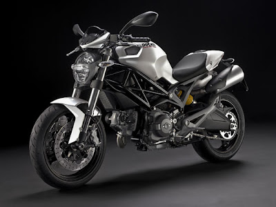Ducati Monster 696 2010 motorcycle picture