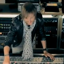 David Guetta - Gettin' Over You - Video Oficial + Letra - LYRICS